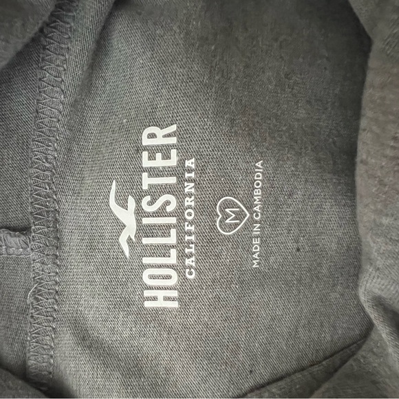 Hollister Long sleeve - Picture 2 of 2